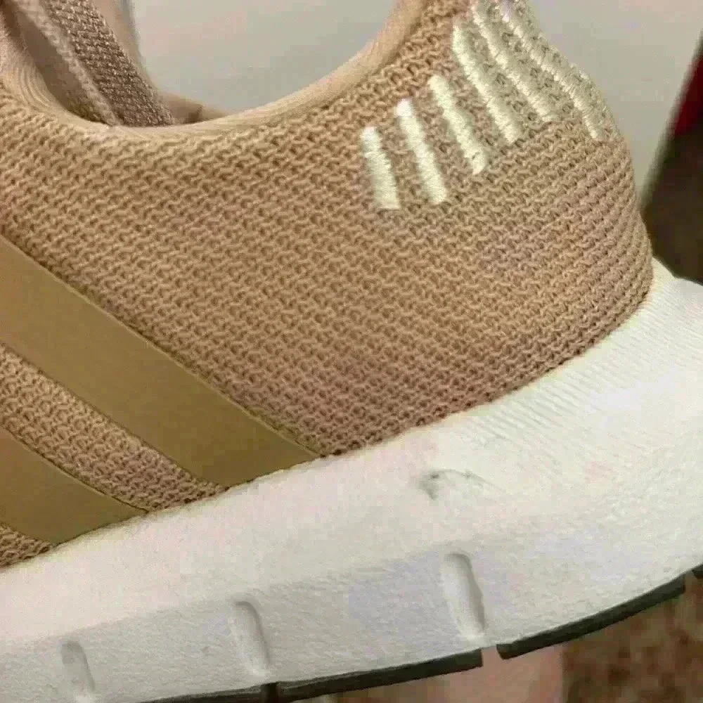Adidas’s pale pink tennis shoes sneakers - Picture 9 of 11
